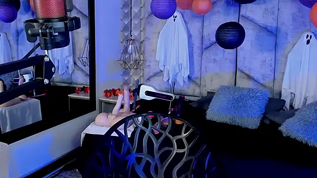 NiicolleMiller online show from October 2025 11:31:01 PM