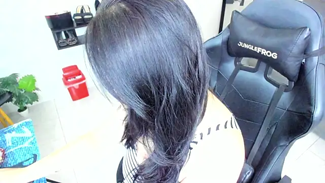 BellaFlaming online show from November 2025 11:21:02 AM