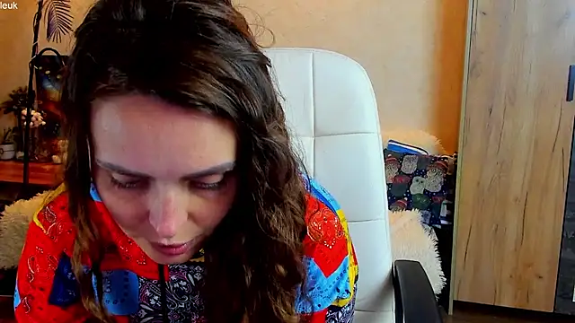 mia grantes online show from October 2025 07:22:02 PM