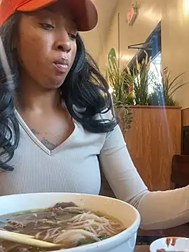 Snapshot of Iceblanca chatting on October 2025 09:02:01 PM Iceblanca online show from October 2025 09:02:01 PM