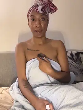 Snapshot of Iceblanca chatting on October 2025 11:25:01 AM Iceblanca online show from October 2025 11:25:01 AM