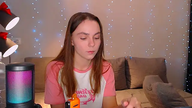 juliaanddima online show from December 2024 10:35:02 PM