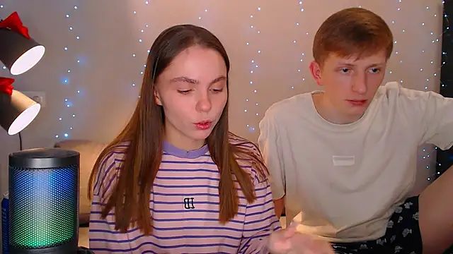 juliaanddima online show from December 2024 07:52:02 PM