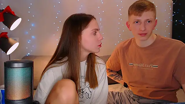 juliaanddima online show from December 2024 08:48:01 PM