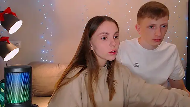 juliaanddima online show from February 2025 09:04:01 PM