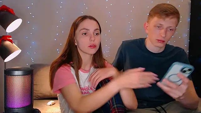 juliaanddima online show from February 2025 11:47:02 PM