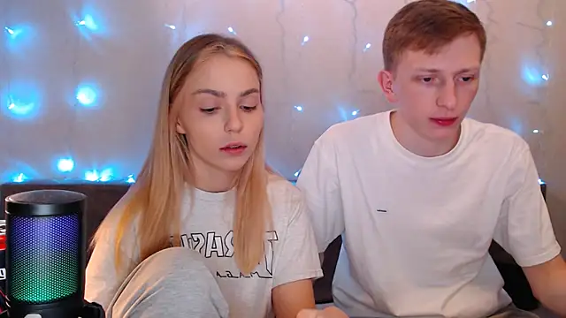 juliaanddima online show from September 2025 10:24:02 PM