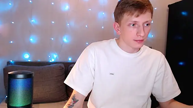 juliaanddima online show from October 2025 09:01:01 PM