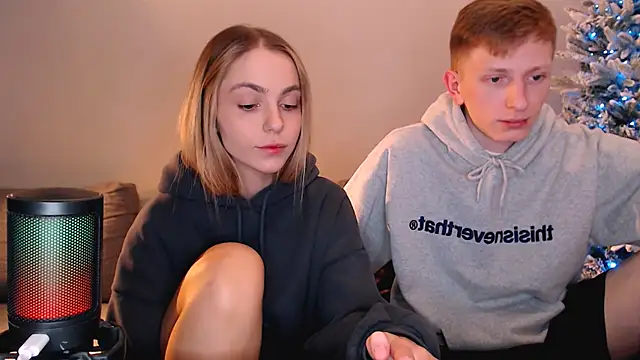 juliaanddima online show from January 2026 10:23:01 PM