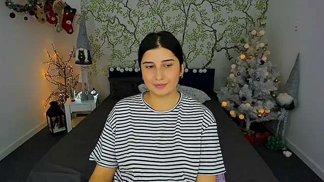 Snapshot of Linda_EX chatting on December 2024 07:22:01 PM Linda EX online show from December 2024 07:22:01 PM