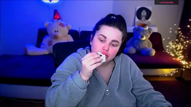 Emily Mo online show from December 2024 09:46:01 AM