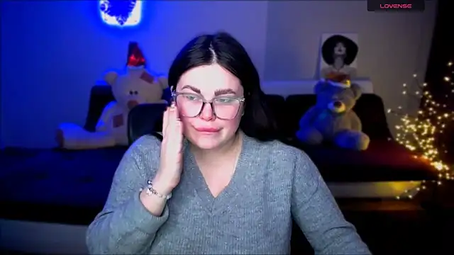 Emily Mo online show from December 2024 06:11:02 AM