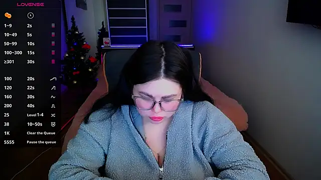 Emily Mo online show from December 2024 06:35:01 AM