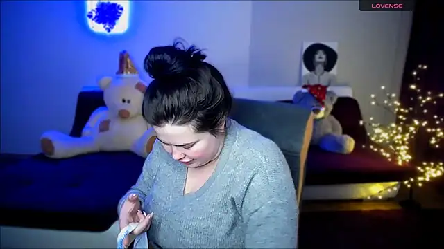 Emily Mo online show from December 2024 06:20:02 AM