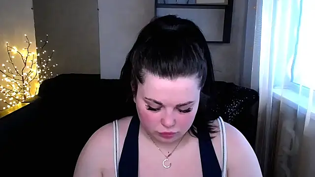 Emily Mo online show from March 2025 09:26:01 AM