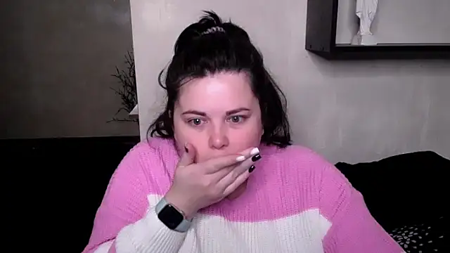 Emily Mo online show from October 2025 05:17:02 AM