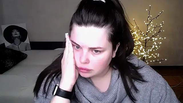 Emily Mo online show from April 2026 05:52:01 AM