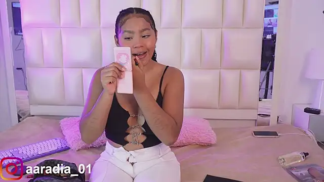 Anais aradia online show from February 2026 07:24:02 AM