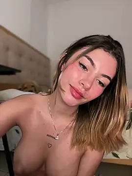 Your Honeey online show from January 2025 11:32:02 PM