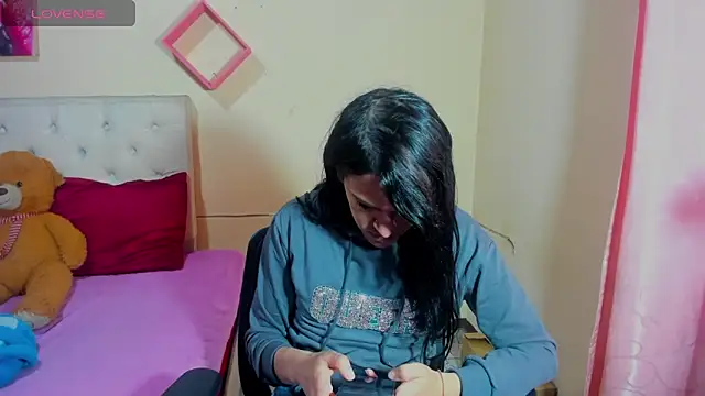 sweet1Girl online show from December 2024 01:56:01 PM
