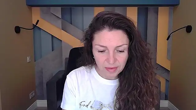 EllaLong online show from October 2025 11:29:02 AM