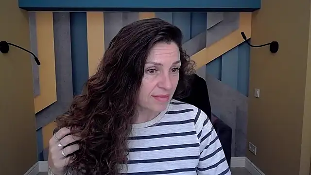 EllaLong online show from October 2025 12:28:01 PM