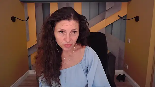 EllaLong online show from June 2026 11:49:02 AM
