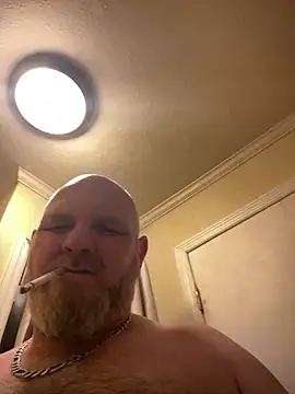 Snapshot of mrscum4u chatting on February 2025 03:47:02 AM mrscum4u online show from February 2025 03:47:02 AM