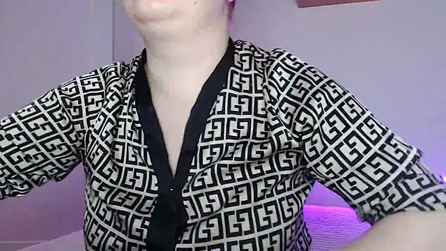 Karolina love  online show from February 2026 07:56:01 PM