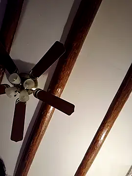 Thicknjuicy1986 online show from March 2026 07:23:01 AM