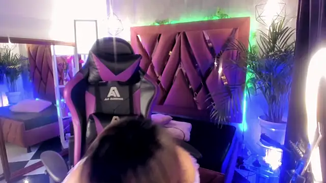 Megan inked online show from January 2025 03:47:01 AM