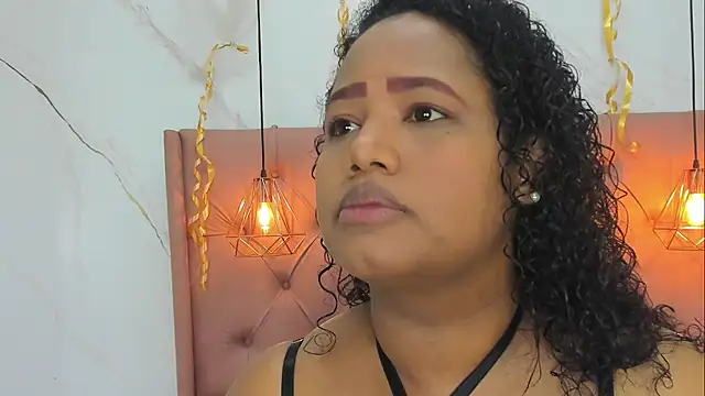 Snapshot of Belle_Brunette chatting on April 2026 01:41:02 PM Belle Brunette online show from April 2026 01:41:02 PM