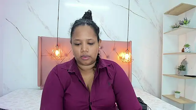 Snapshot of Belle_Brunette chatting on May 2026 12:20:01 PM Belle Brunette online show from May 2026 12:20:01 PM