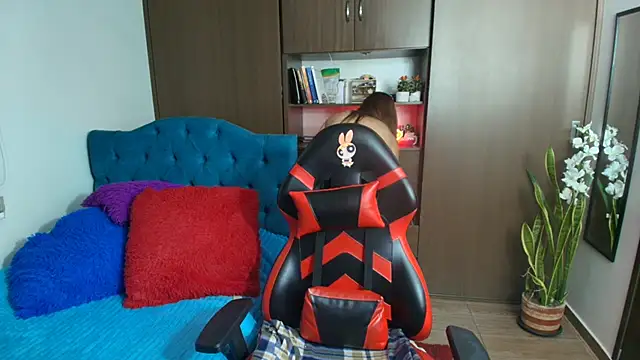 valeria teiku online show from December 2025 12:27:02 AM