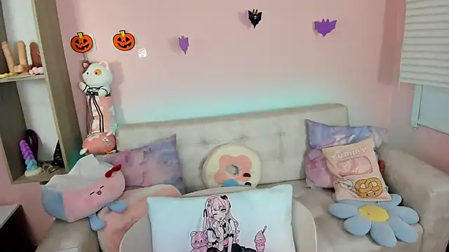 tinysara online show from October 2025 04:27:01 PM