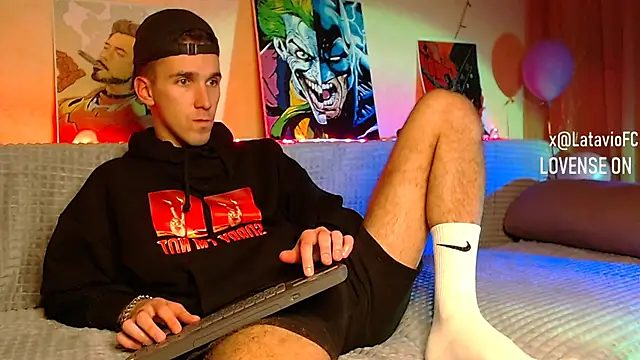 Midnighter  online show from January 2025 05:40:02 AM