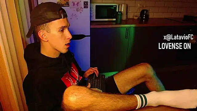 Midnighter  online show from September 2025 03:23:02 AM