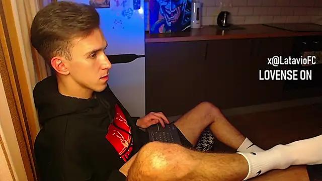 Midnighter  online show from October 2025 01:19:02 AM