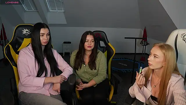 Amelia Blaze online show from October 2025 12:17:02 PM