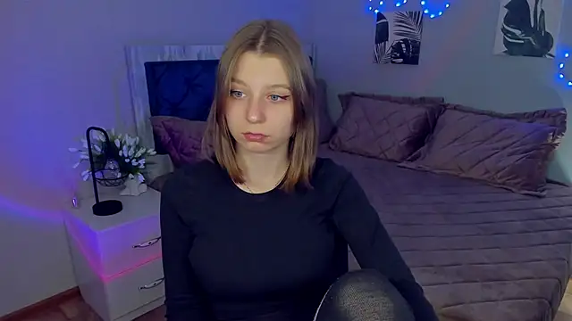 RinaMoore online show from October 2025 02:51:01 PM