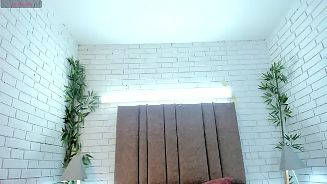 Snapshot of charlottewhitte chatting on March 2025 11:08:02 AM charlottewhitte online show from March 2025 11:08:02 AM