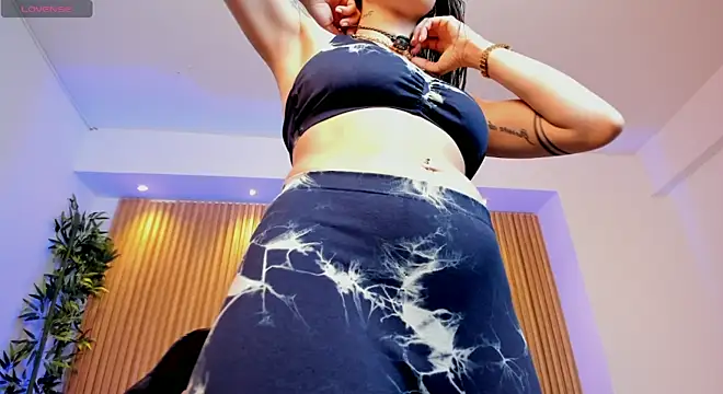 charlottewhitte online show from April 2026 11:13:02 AM