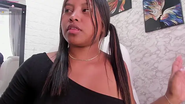 Snapshot of lunahot__07 chatting on December 2024 03:58:01 PM lunahot 07 online show from December 2024 03:58:01 PM