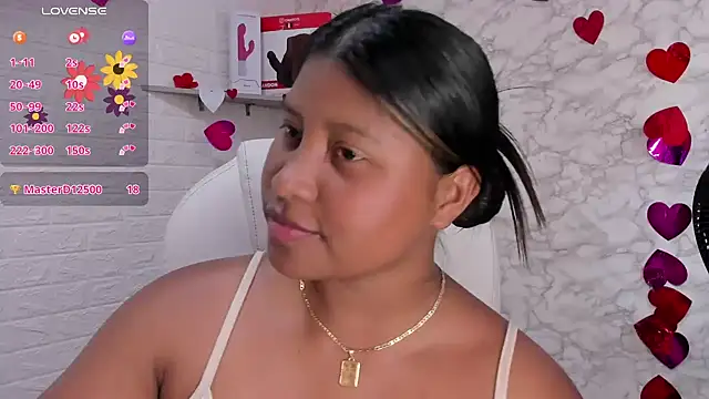Snapshot of lunahot__07 chatting on February 2025 06:21:02 PM lunahot 07 online show from February 2025 06:21:02 PM