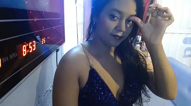 Snapshot of Chiara_petterson chatting on December 2024 05:21:01 AM Chiara petterson online show from December 2024 05:21:01 AM