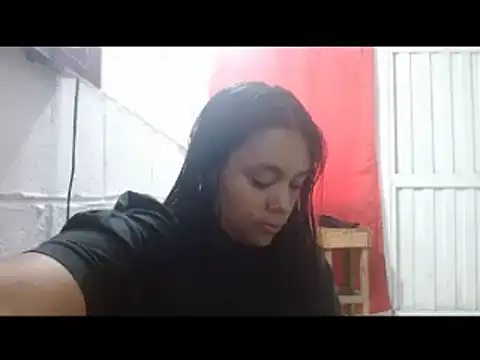 Snapshot of Chiara_petterson chatting on February 2025 06:37:02 PM Chiara petterson online show from February 2025 06:37:02 PM