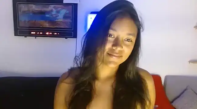 Snapshot of Chiara_petterson chatting on February 2025 11:14:02 PM Chiara petterson online show from February 2025 11:14:02 PM