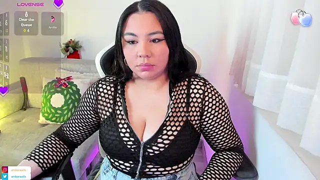 ambar-wells online show from December 2025 03:30:02 PM