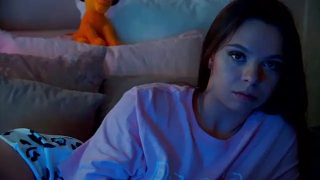 ElisabethDavis online show from March 2025 12:23:02 AM