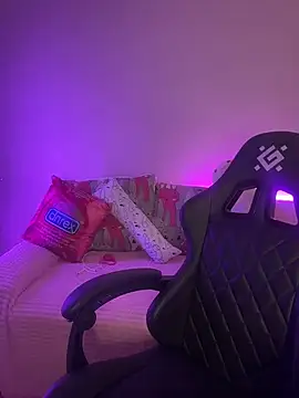 Your insomniya online show from October 2025 09:50:01 PM